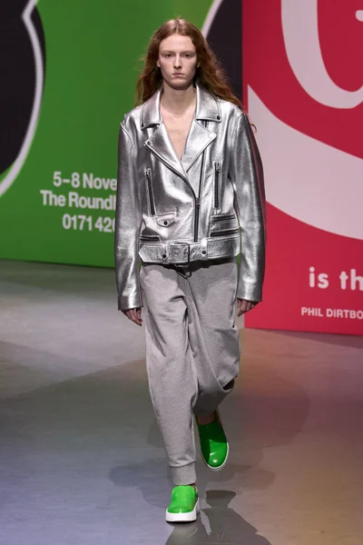 Look 13